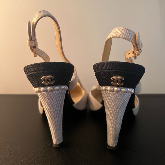 Authentic rare Chanel black and white shoes with pearls, size 37 - Picture 3 of 5